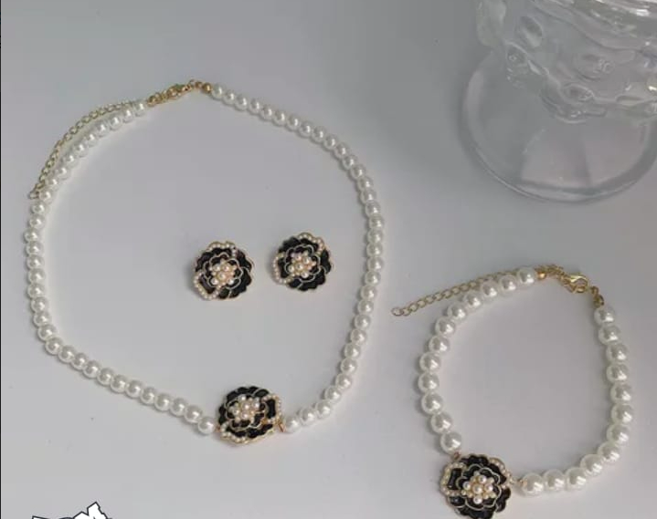 Rosette Pearl Charm Set – Elegant Pearl & Gold Floral Jewelry Trio