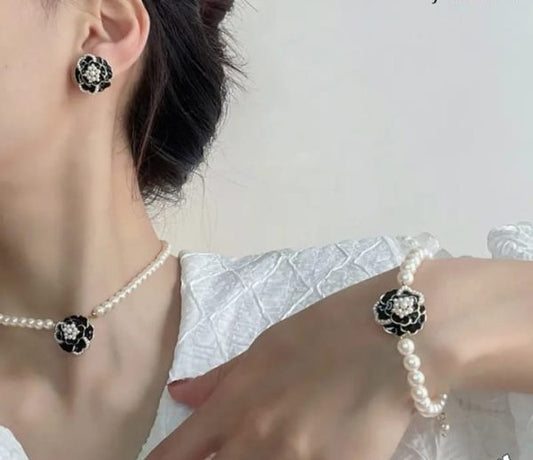 Rosette Pearl Charm Set – Elegant Pearl & Gold Floral Jewelry Trio